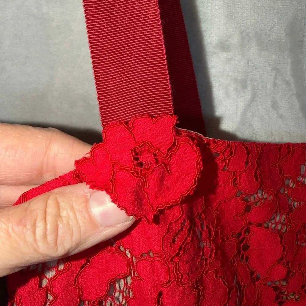 New Oscar De La Renta Dress 8 Red Fluted Lace Midi Silk Lined Italian‎ NWT!